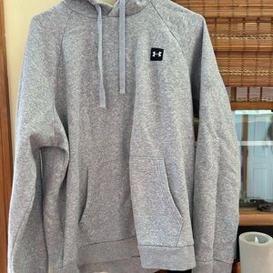 Under Armour Pull over Sweatshirt